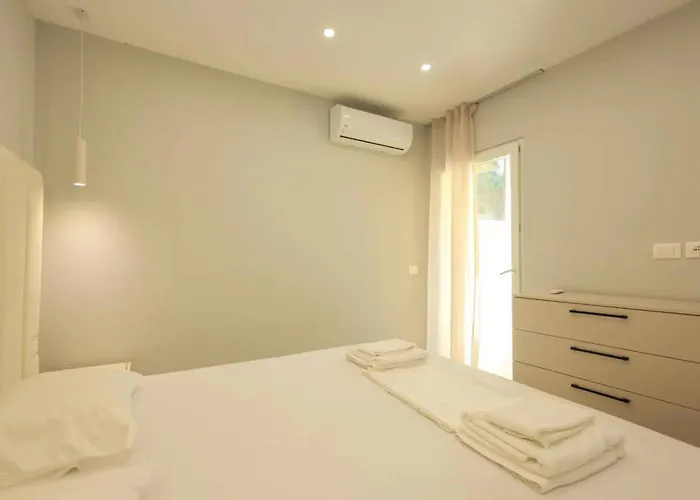 Lura Vacation דירה Plazhi San Pietro