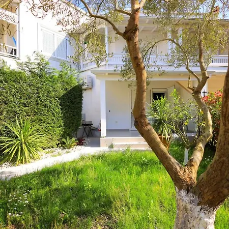 Lura Appartement Plazhi San Pietro